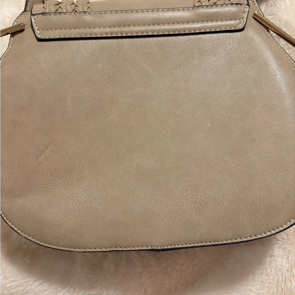 N/A stylish beige